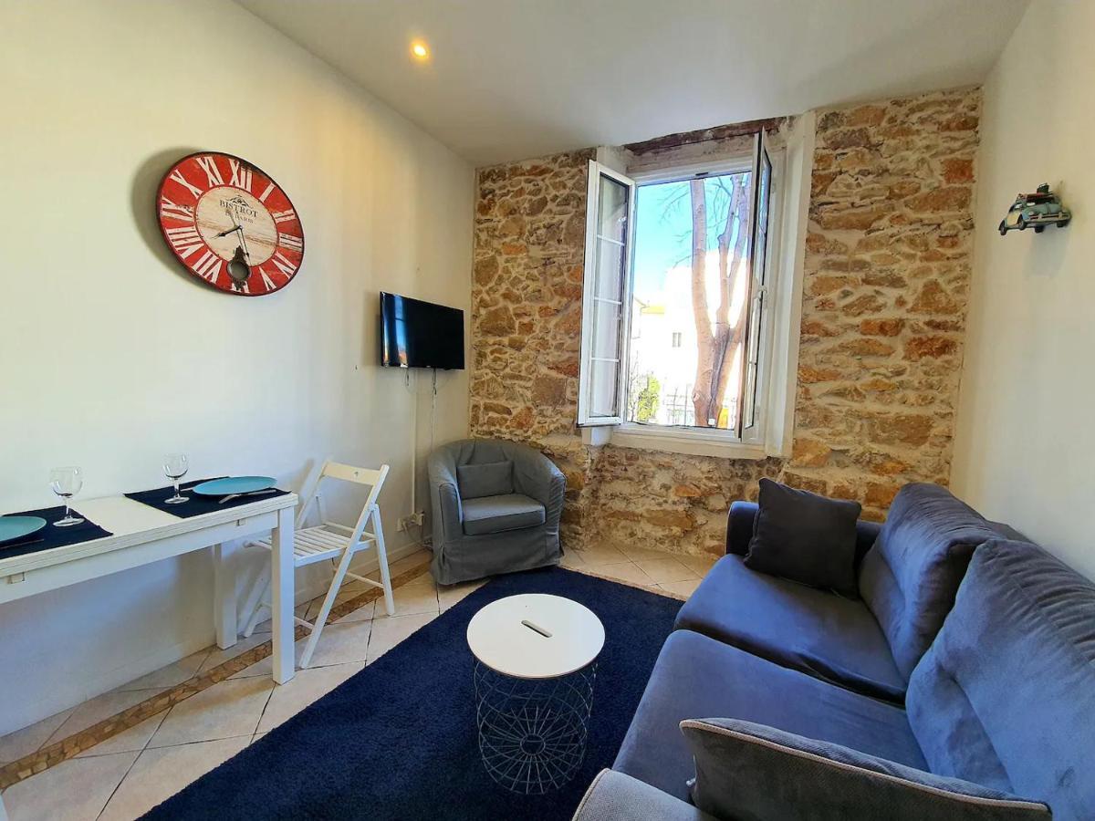 Freshly Tastefully Renovated Apartments In Heart Of Old Αντίμπ Εξωτερικό φωτογραφία