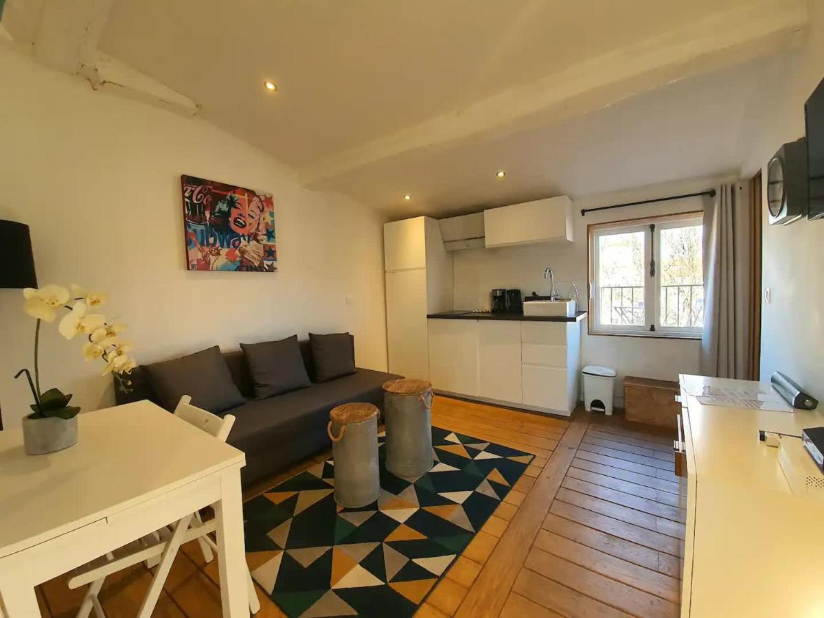 Freshly Tastefully Renovated Apartments In Heart Of Old Αντίμπ Εξωτερικό φωτογραφία