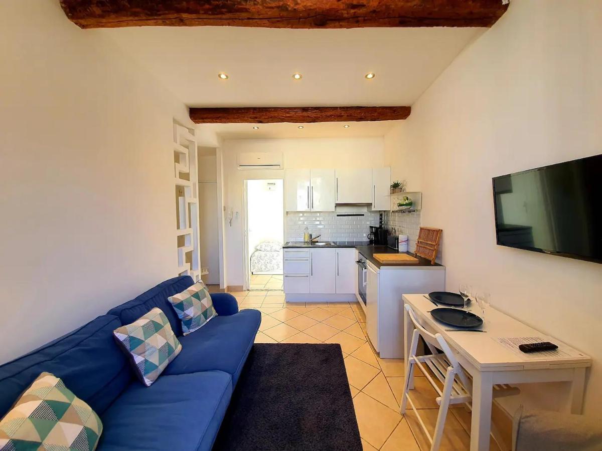 Freshly Tastefully Renovated Apartments In Heart Of Old Αντίμπ Εξωτερικό φωτογραφία