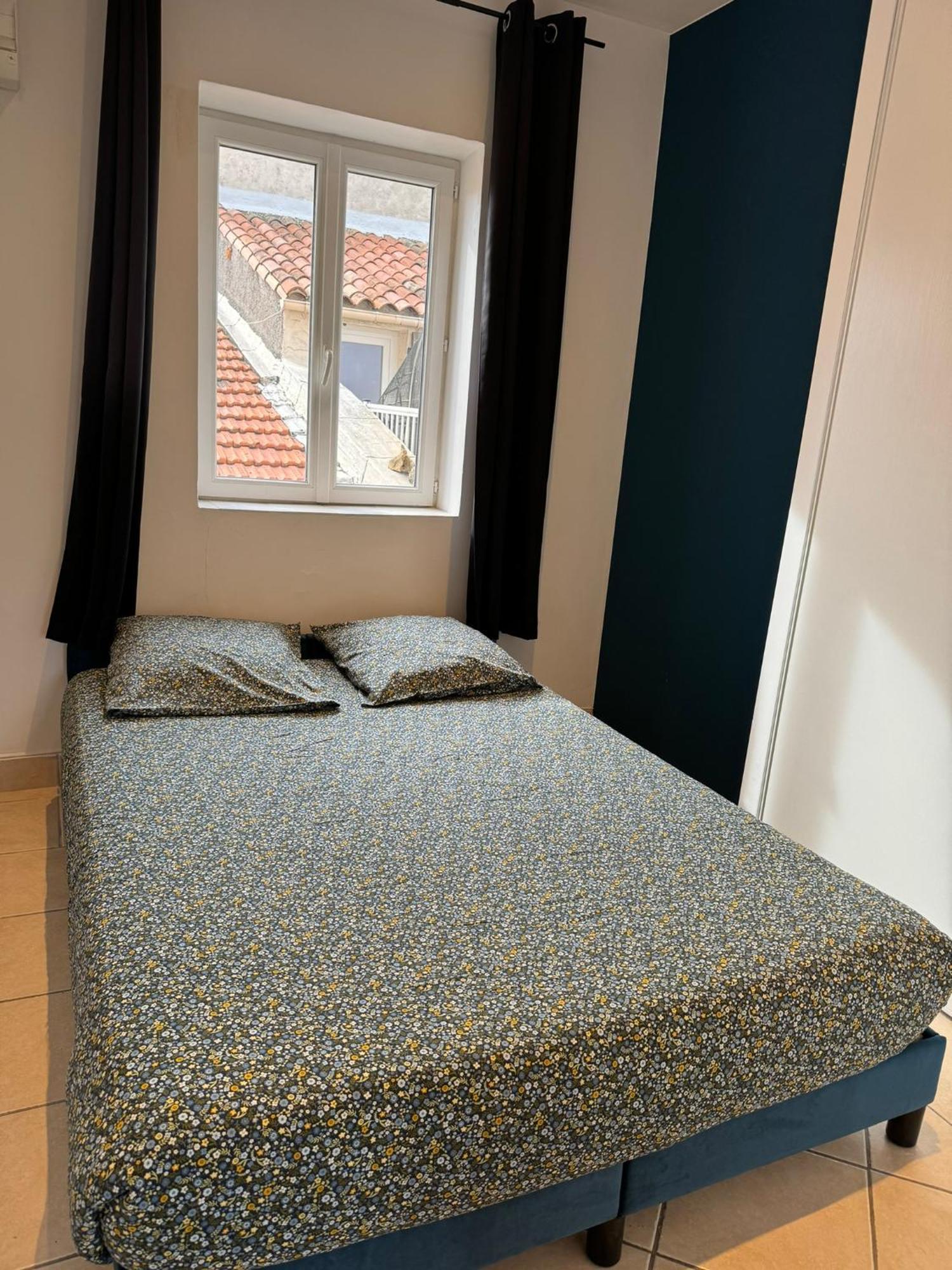 Freshly Tastefully Renovated Apartments In Heart Of Old Αντίμπ Εξωτερικό φωτογραφία